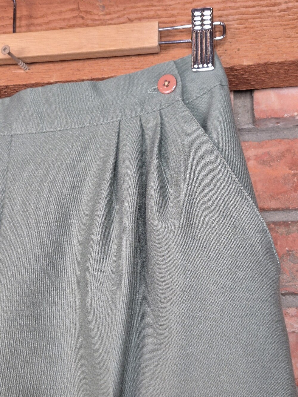 Satori Sage Green Stirrup Pants High Rise Tapered Minimalist Vintage 8 - Picture 4 of 7